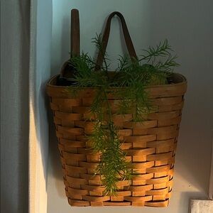 1991 LONGABERGER LARGE KEY BASKET